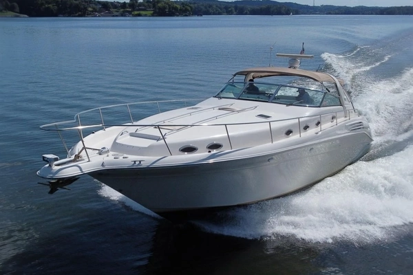 Picture Of: 1997 Sea Ray 450 Sundancer 