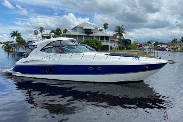 Picture Of: 2006 Cruisers Yachts 520 Express 