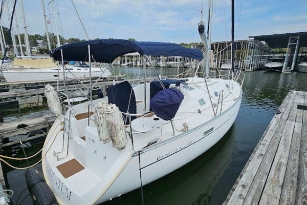 Picture Of: 2004 Beneteau Oceanis Clipper 331 Argentum