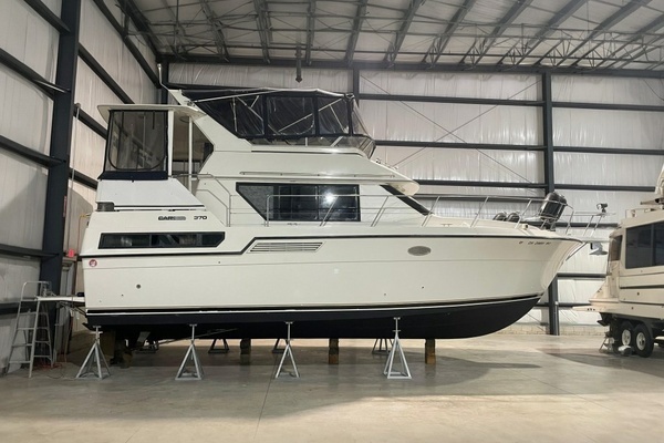 Picture Of: 1994 Carver 370 Aft Cabin Motor Yacht 