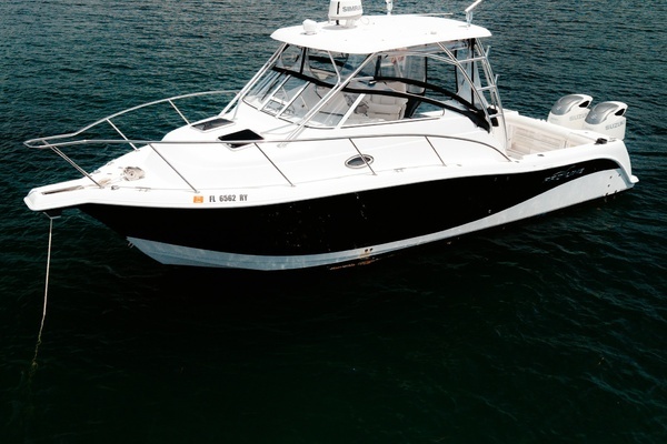 Picture Of: 2006 Pro-Line 32 Express 