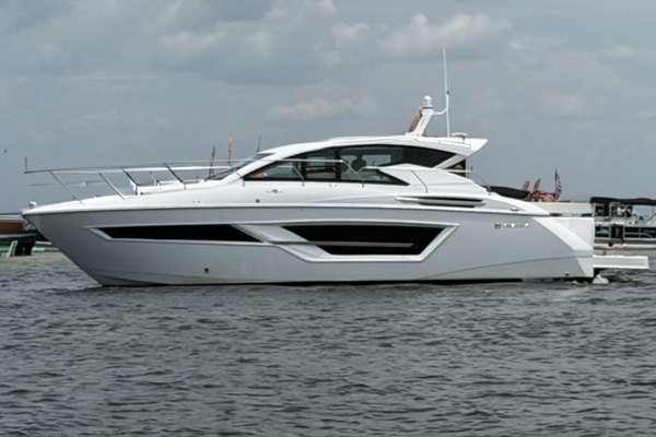 Picture Of: 2022 Cruisers 46 Cantius Aquaholic