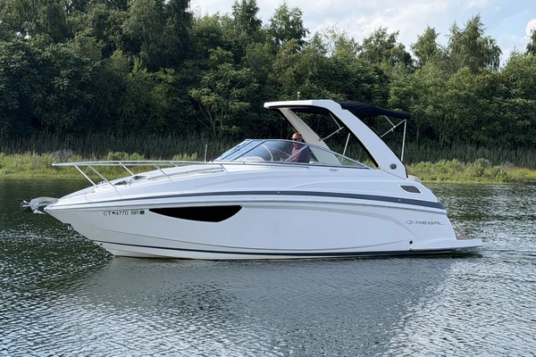 Picture Of: 2020 Regal 28 Express 