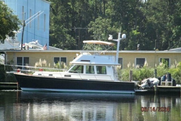 Picture Of: 2005 Sabre Flybridge Lucille