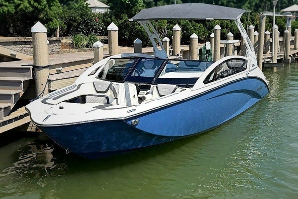 Yamaha Boats 275SE