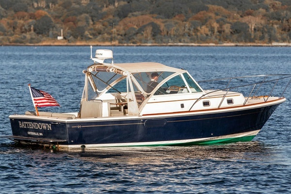Picture Of: 2007 Hunt Yachts Surfhunter 29 BATTENDOWN