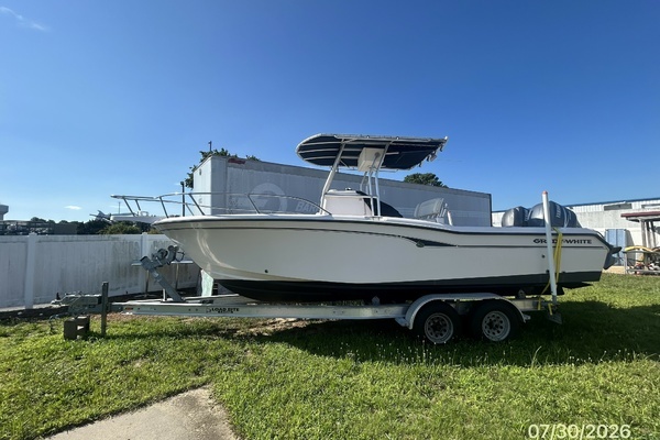 Picture Of: 2004 Grady-White 257 Advance 