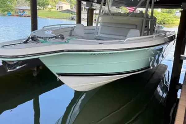 Picture Of: 2016 Stamas 326 Tarpon 
