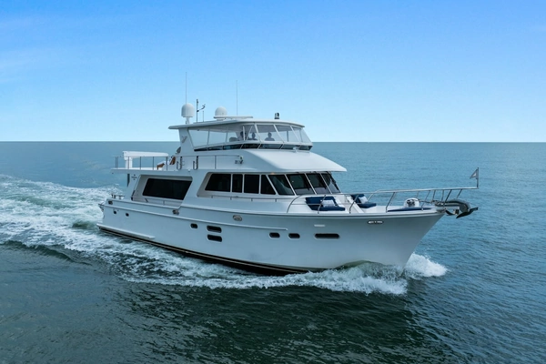 Picture Of: 2015 Hampton Endurance 658 Vizcaya