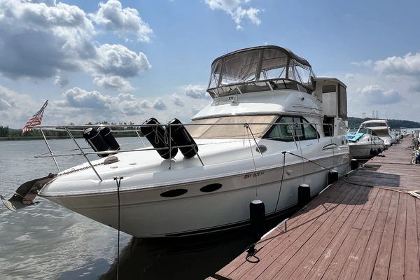 Picture Of: 1999 Sea Ray 370 AC 
