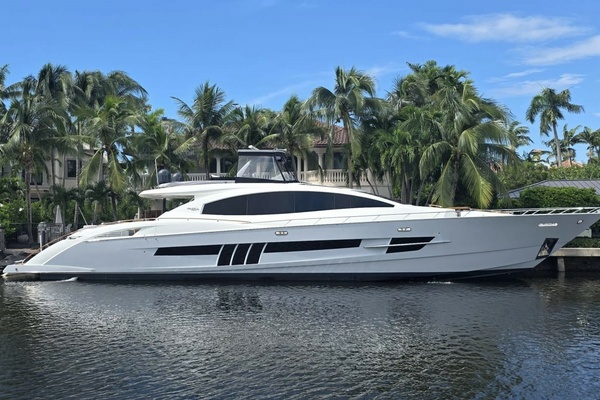 Lazzara Yachts LSX 92