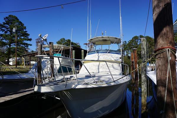 information on Hatteras Convertible, Travelin Light photo of 45' Hatteras Convertible 1988