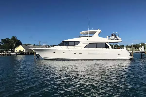 Picture Of: 2003 West Bay Sonship ROOM SERVICE