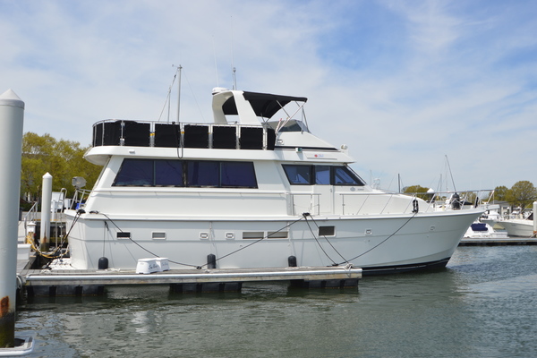 1990 Hatteras 54 ED, stbd side