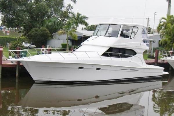 52' Silverton Cape May 520 2013