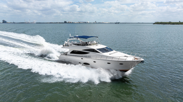 Uniesse 65 Motor Yacht