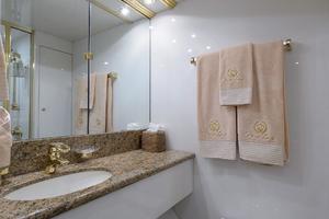 Starboard Guest Stateroom Head