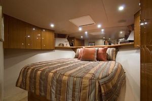 Viking 68 - Forward VIP Stateroom