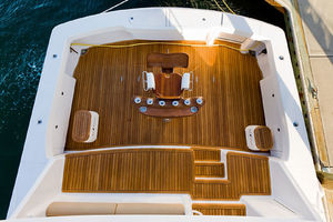 Viking 68 - Cockpit