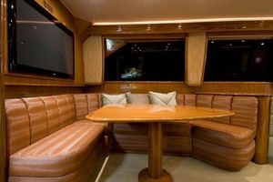 Viking 68 - Dinette