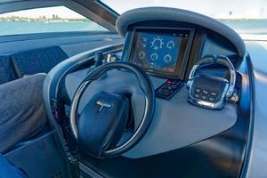 Tecnomar 55 - Flybridge Helm