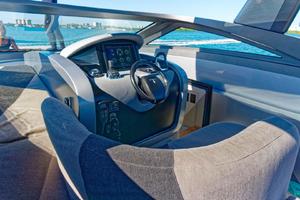 Tecnomar 55 - Helm Seating