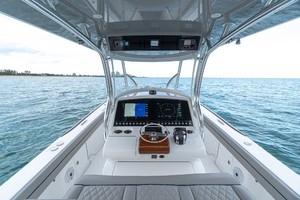 Valhalla 33 - Helm Electronics
