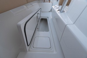 Valhalla 37 - Gunwale Storage