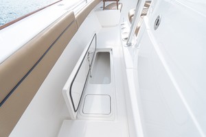 Valhalla 41 - Gunwale Storage