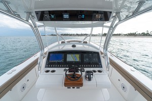 Valhalla 41 - Helm Station