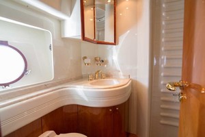 Guest Stateroom Head, Port