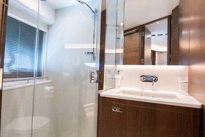 Forward ensuite Head