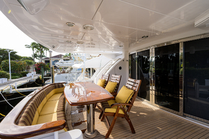 80_hatteras_lady_ann_flybridge_25
