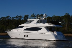 80_hatteras_lady_ann_flybridge_25