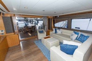 Salon facing Aft