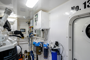 Viking 72 - Three's Enough -Engine Room
