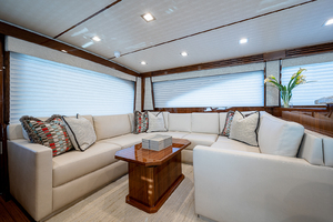 Viking 72 - Three's Enough - Salon