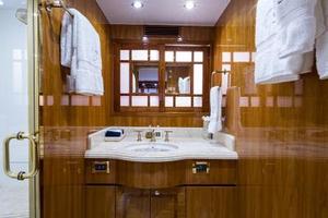 VIP Ensuite Head