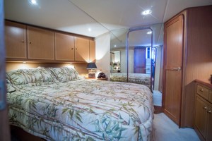 Ocean 57 - Cash Flow - Forward Stateroom