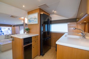 Ocean 57 - Cash Flow - Galley