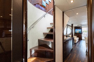 Lazzara 84 - La Balsita - Stairs