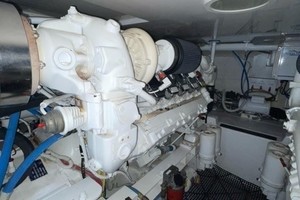 Viking 48 - La Don Goyo - Engine Room