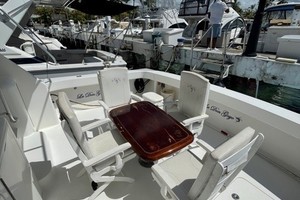 Viking 48 - La Don Goyo - Cockpit