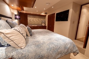 Hatteras 72 - Taz - Master Stateroom