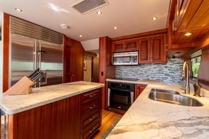 Hatteras 72 - Taz - Galley