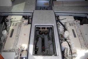 Bertram 35 - Joker II - Engine Room