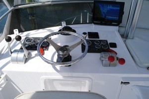 Bertram 35 - Joker II - Electronics