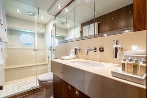 Sunseeker 75 - Vov - Master Head