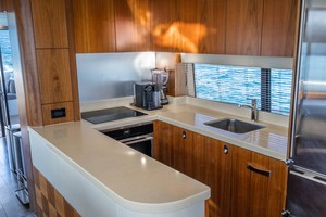 Sunseeker 75 - Vov - Galley