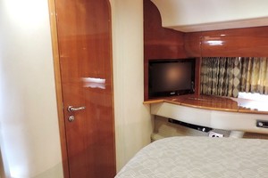 Princess Viking Sport Crusier 65 - Small Change - Forward Stateroom